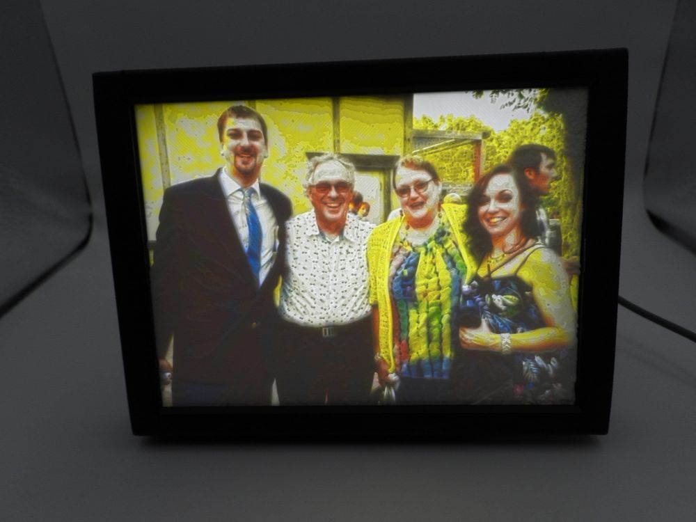 3D Hero LED Frame & 3D Printed Photo: 3D-Print Your Memories