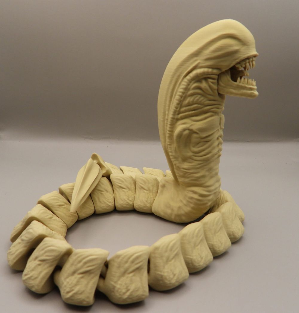 Alien Chestburster Articulated Model - 21" of Terror