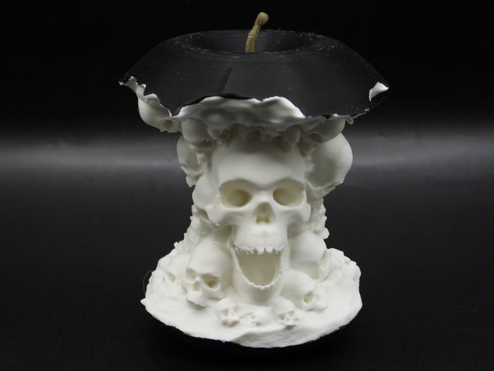 Cursed Apple with Skull: Gothic Halloween Decor